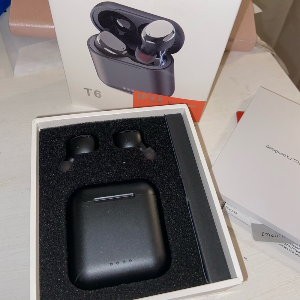 Wireless Earbuds - image 2